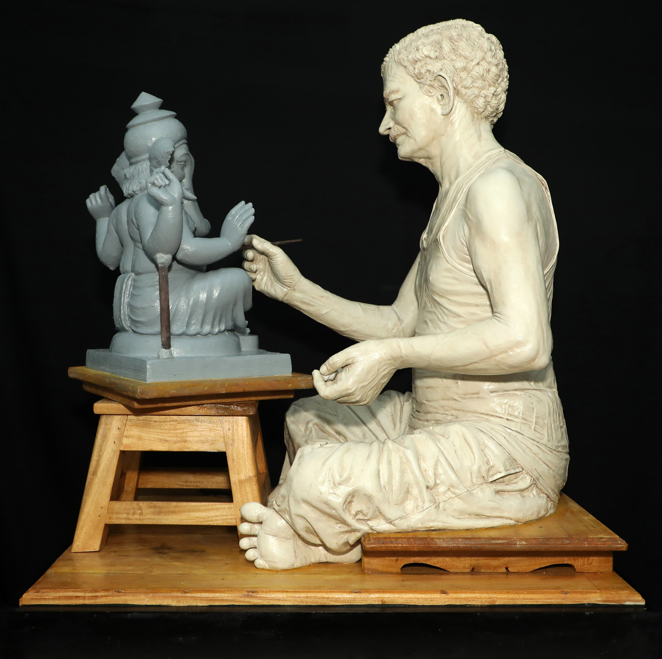 Sculpturing the model of real Heroes